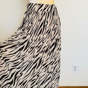 Ophelia Roe | Womens Pleated MIDI Skirt